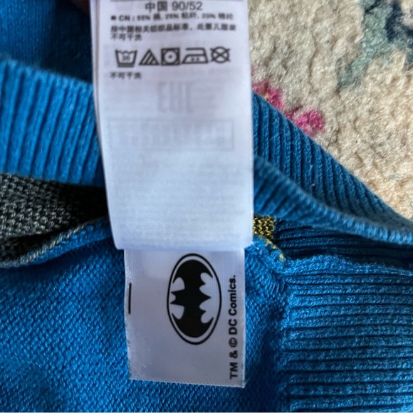 Baby Gap + Junk Food Batman Sweater size 2T - Picture 6 of 6